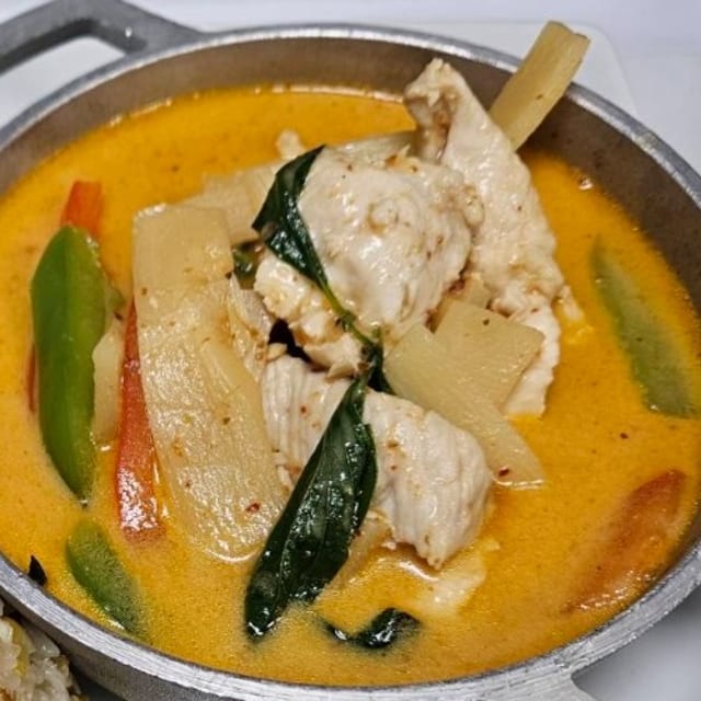 Kaeng Ped.