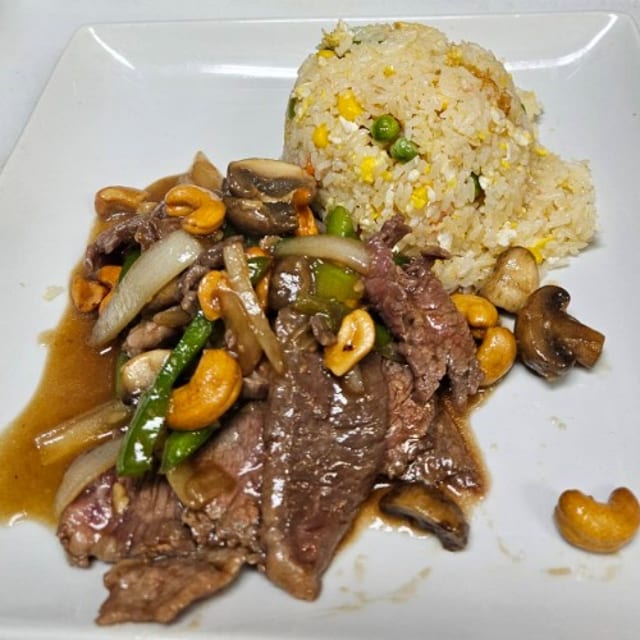 Pad Mamuang.
